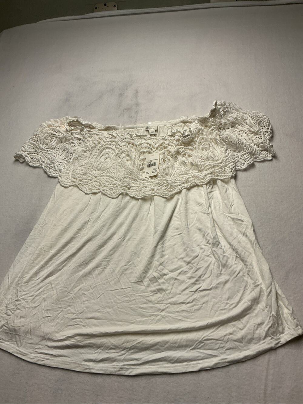 Catos Off The Shoulder White Shirt With Crochet Accent Size 18/20. 3804